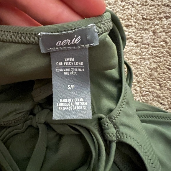 One piece swim suit - Picture 3 of 3